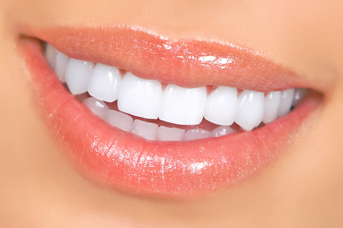 Czy usta można powiększać zarówno przy użyciu botoksu jak i kwasu hialuronowego?